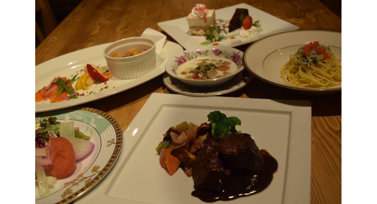 鎌倉ディナーをするなら オシャレさん必見 隠れ家古民家レストラン 鎌倉のカフェalbicoccaのお得な情報をブログでお届け