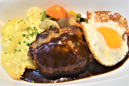 デミグラスハンバーグプレート