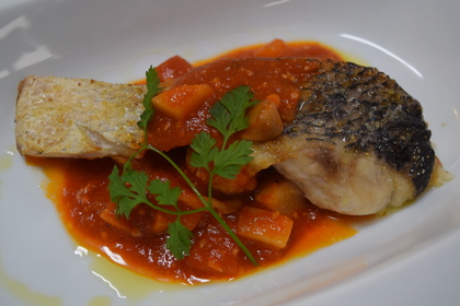 お魚料理、大人気です！