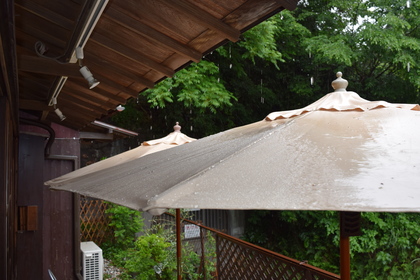 雨の日の鎌倉は雰囲気抜群、、、