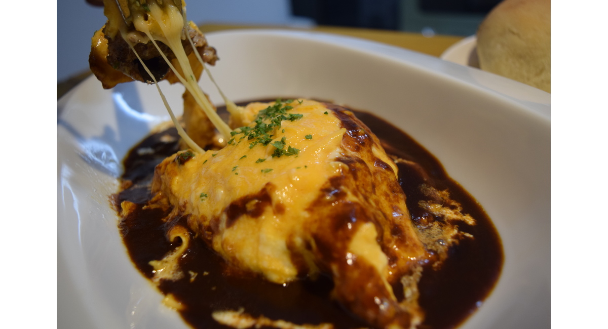 とろ～りチーズのオムバーグ