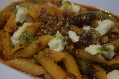 牛スジペンネアラビアータ