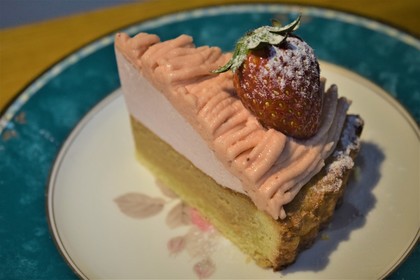 手作りケーキの新作！いちごのモンブラン❤