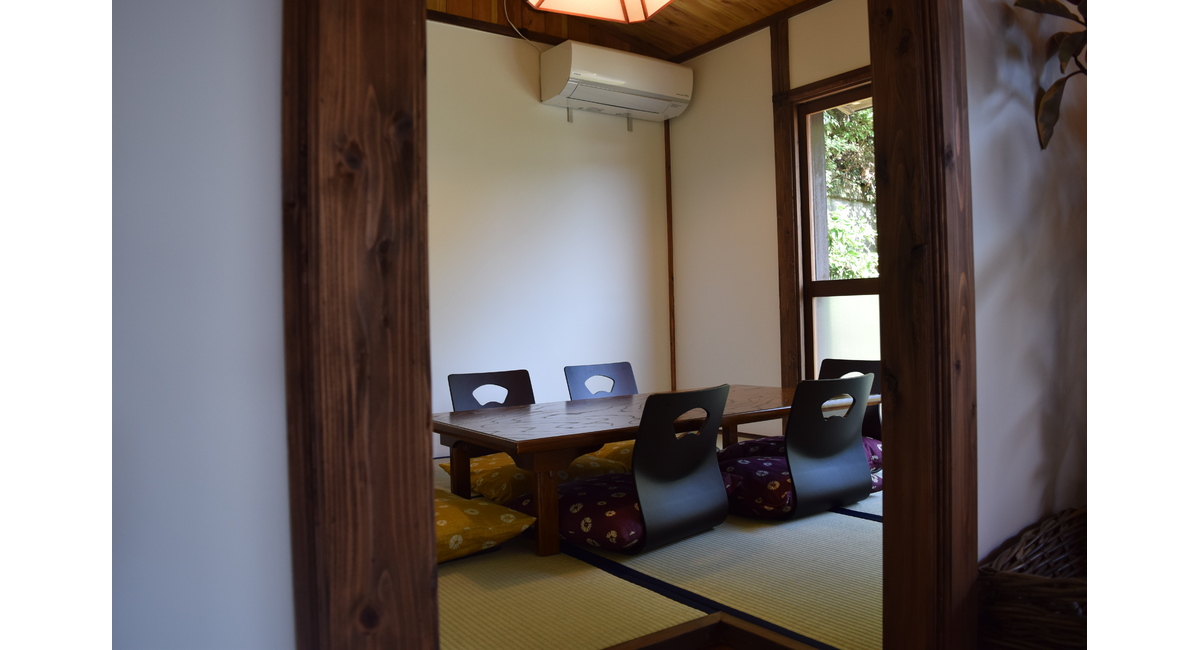 半個室のお座敷のお席