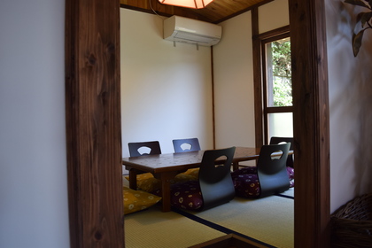 半個室のお座敷のお席