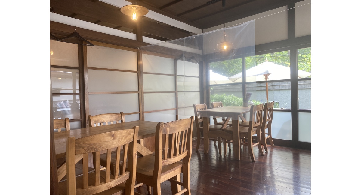 鎌倉の古民家イタリアンアルビコッカの店内の雰囲気