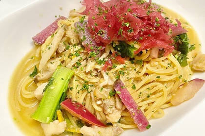 スズキと鎌倉野菜のペペロンチーノ