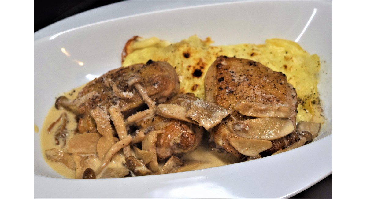 鶏もも肉のオーブン焼き～ポルチーニクリームソース～