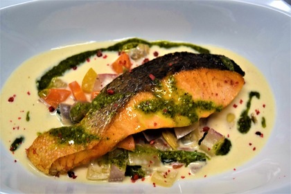 サーモンのポワレ あさりのジェノバクリームソース