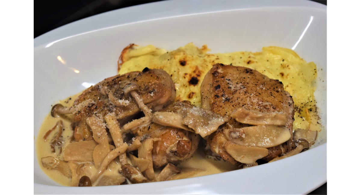 鶏モモ肉のオーブン焼き～ポルチーニクリームソース～