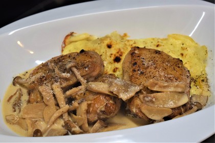 鶏モモ肉のオーブン焼き～ポルチーニクリームソース～