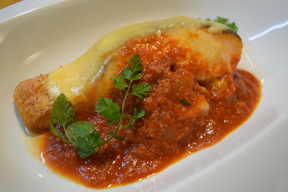 サーモンとチーズチーズのオーブン焼き～ガーリックトマトソース～